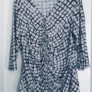Peter Nygard black and white blouse
